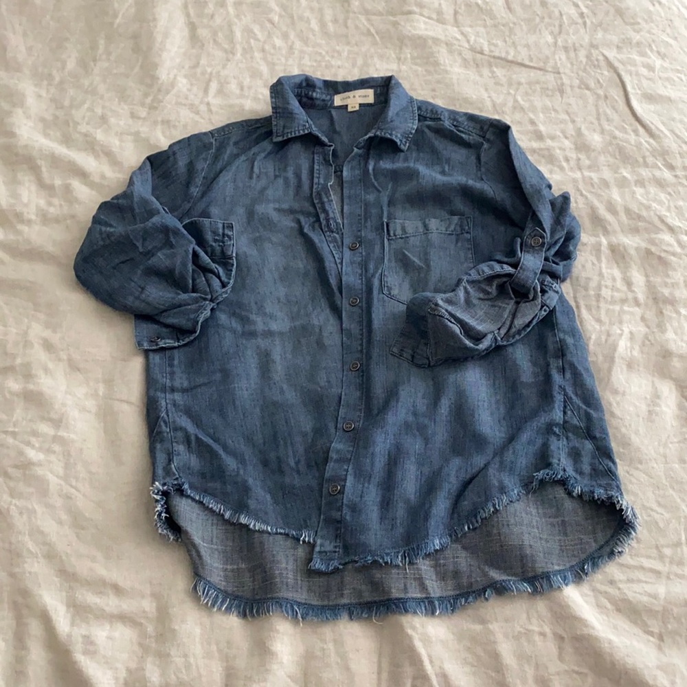 ANTHRO/CLOTH & STONE Chambray Button-Up.